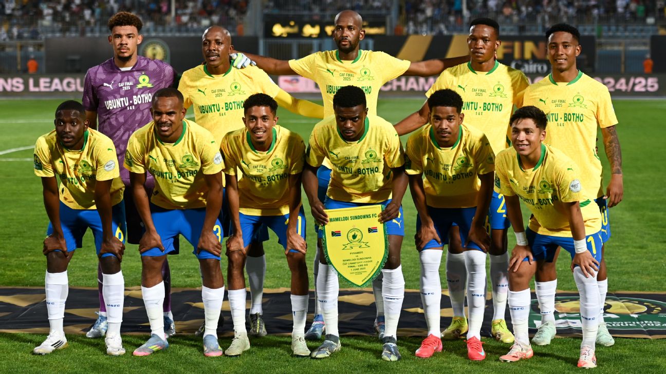 Mamelodi Sundowns team line-up in yellow and blue kit